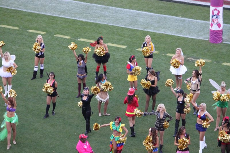 IMG_2046.JPG - Cheerleaders in their Halloween costumes