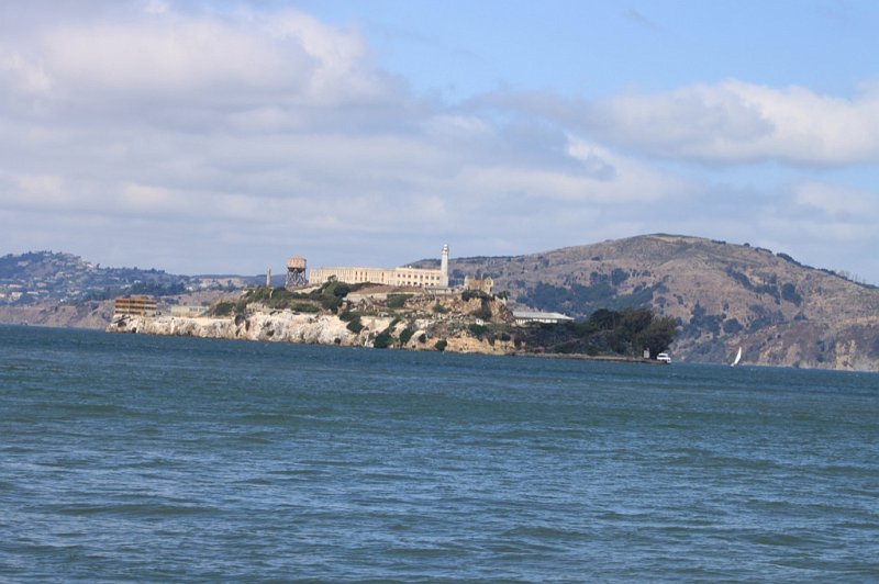 IMG_1019.JPG - Unobstructed view of Alcatraz, "Where the naughty people go."