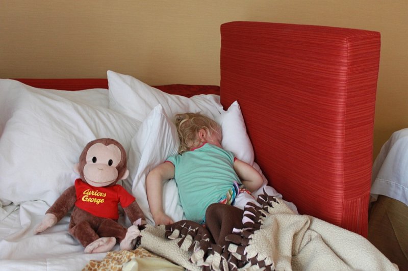 IMG_3269.JPG - Sleeping in the big girl bed!!